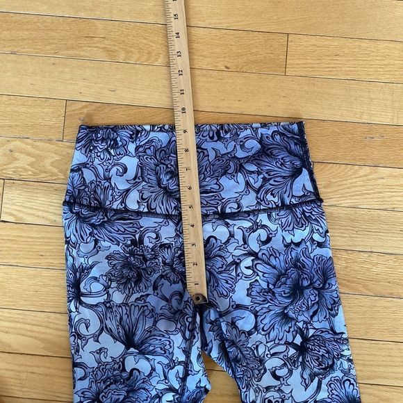 Lululemon wunder under  Crop HR  Size 6 HANB Hanakotoba Starlight Multi - Picture 7 of 9